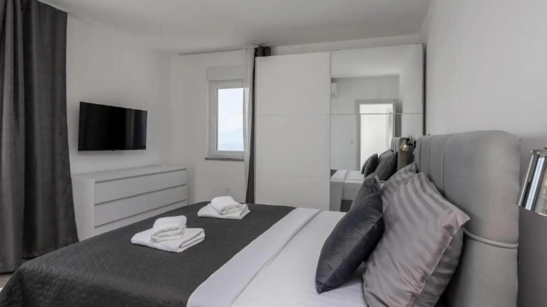 Villa Fran - Four Bedroom Villa With Private Pool Smrika